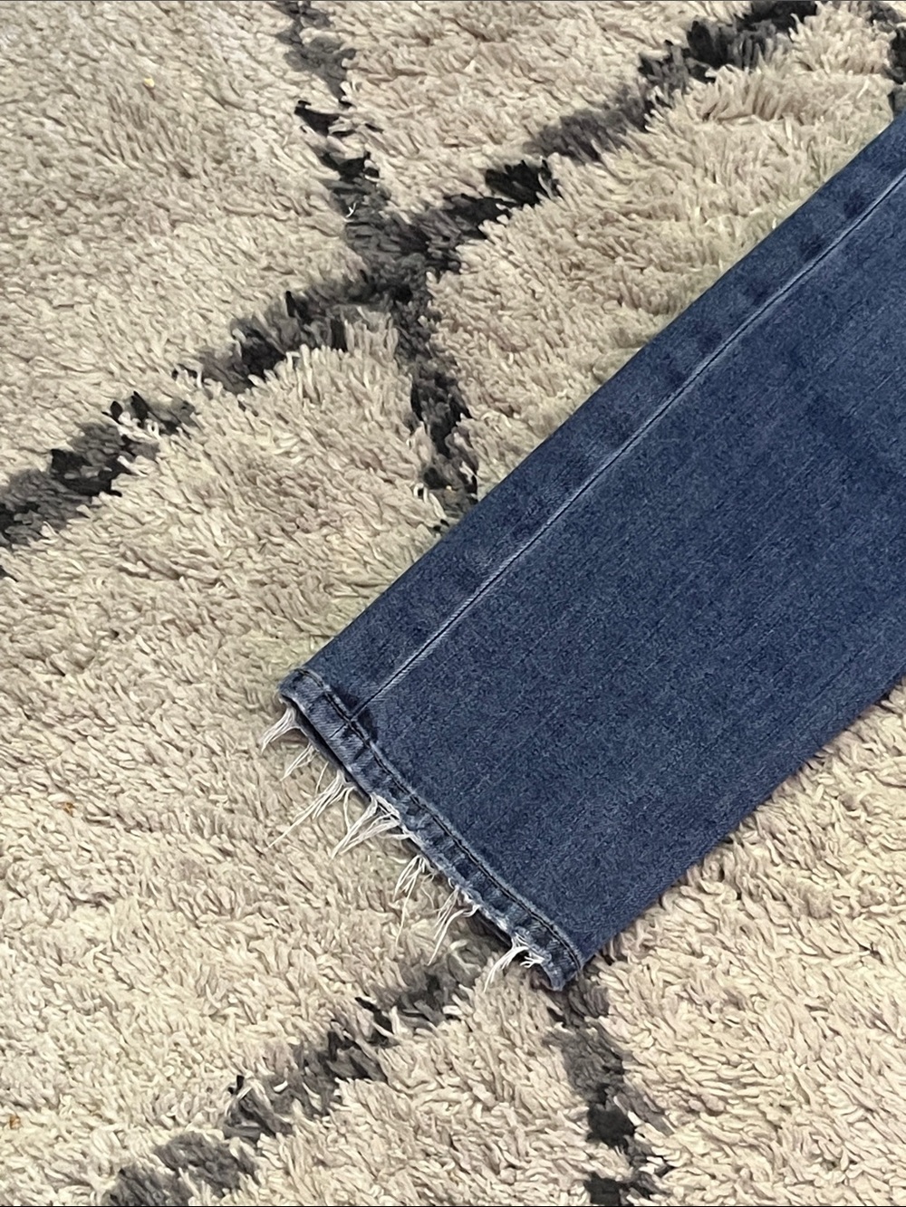 Joe’s Jeans High Rise Straight Ankle Jeans in Calabasas Wash (Size 29). - Picture 4 of 12